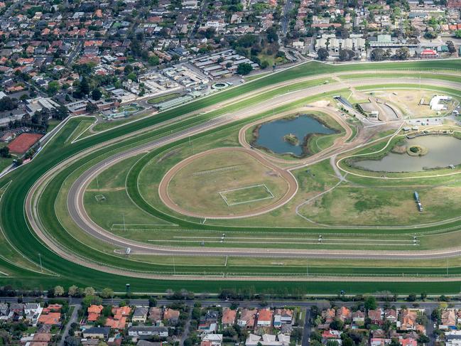 DO NOT USE WITHOUT CALLING HERALD SUN PIC DESK Melbourne from the air. Caulfield Racecourse. Picture: Jake Nowakowski Melbourne air , aerial above