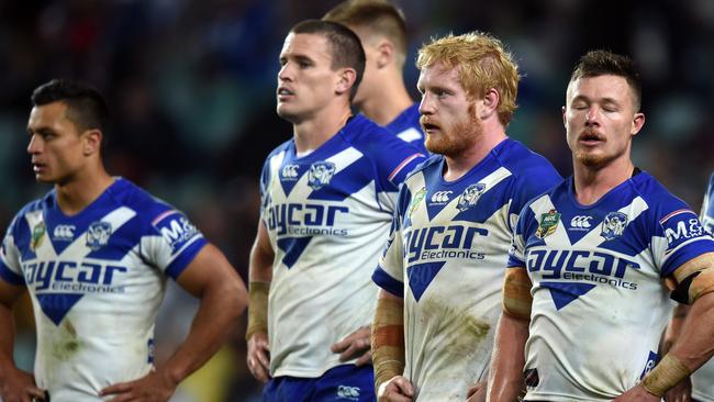 Canterbury Bulldogs fans punch at police officers during Sydney ...