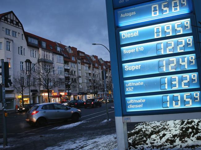 BERLIN, GERMANY - JANUARY 20: A petrol station displays its prices that have fallen markedly in recent weeks on January 20, 2018 in Berlin, Germany. World oil prices have plummeted recently and are beginning to cause unease on world stock markets as investors fear wider repercussions. (Photo by Sean Gallup/Getty Images)