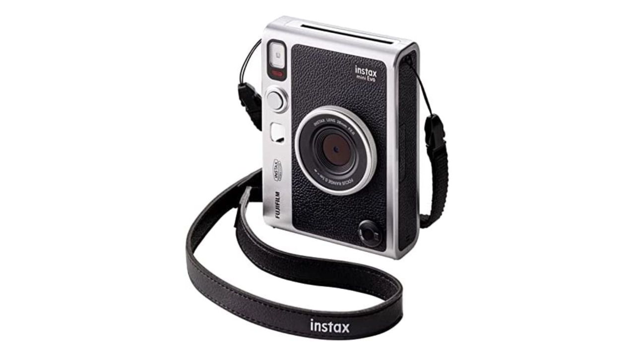 The 11 Best Instant Cameras for Travel - The Mandagies