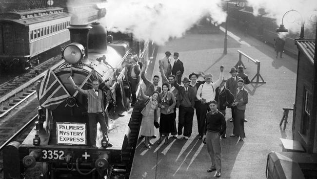 The hikers at the train station ahead of their mystery hike. Picture: The Tom Lennon collection at the Museum of Applied Arts &amp; Sciences