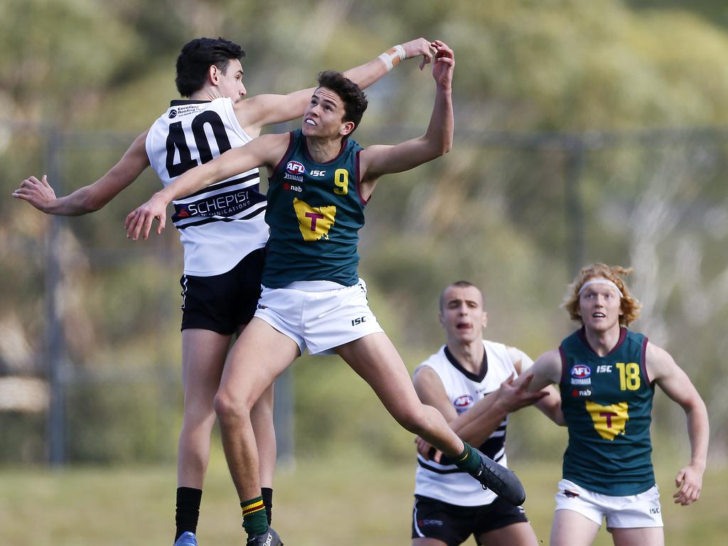 AFL - Tasmania Devils under-18 team in NAB League game against the Northern Knights at Twin Ovals, Kingston. (L-R) Joseph Chaplin (9) playing for the Devils. Picture: MATT THOMPSON