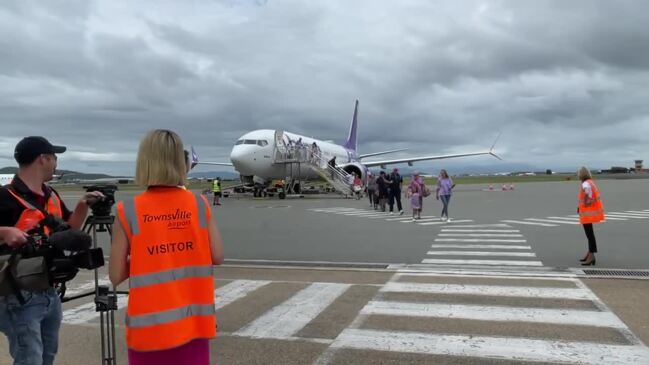 First Bonza flight touches down in Townsville