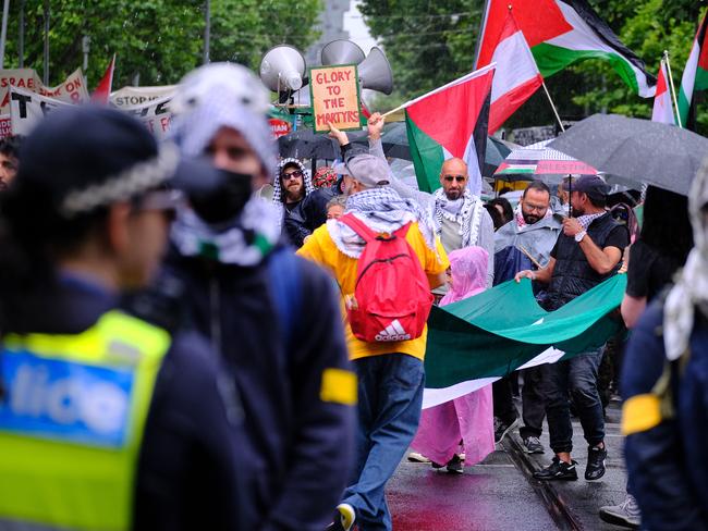 MELBOURNE AUSTRALIA - NewsWire Photos NOVEMBER 17, 2024: Pro-Palestinian protestors are marching along Lonsdale St.Picture: NewsWire / Luis Enrique Ascui