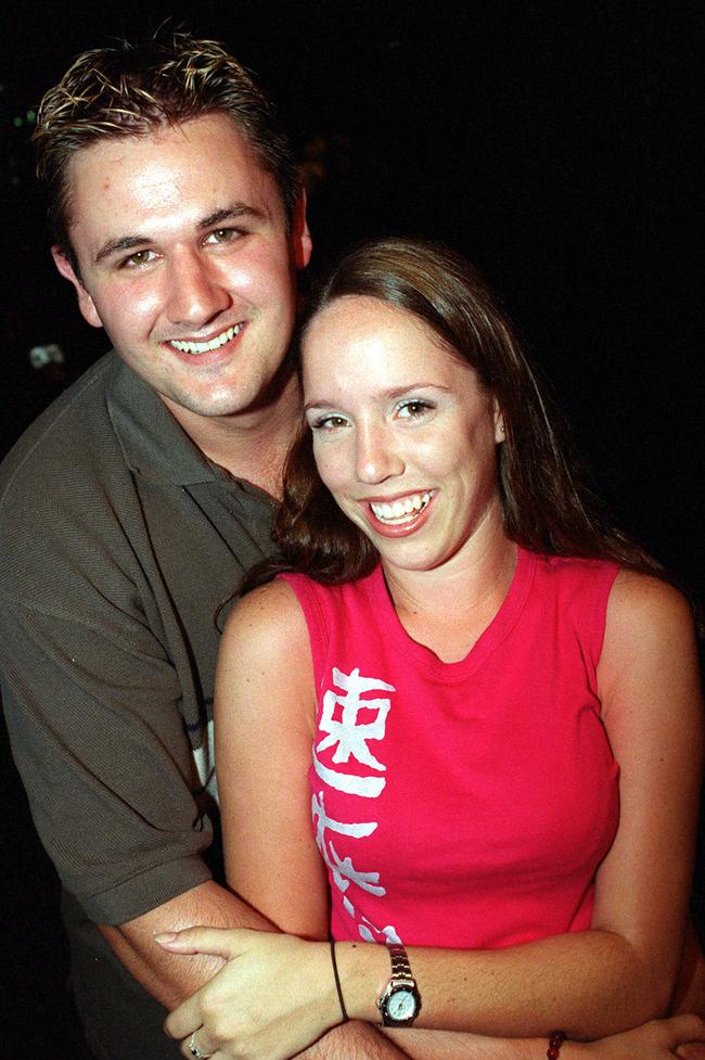 NQ /Mackay Socials /doors /nightclub Darren Place & Emily Laurie – 16 jan 2000