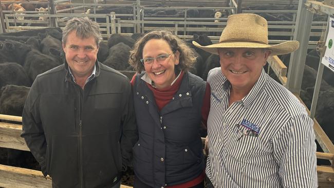 David Fenton and Caroline Coggins sold a feature line at Hamilton. They are pictured with agent Bernie Grant.