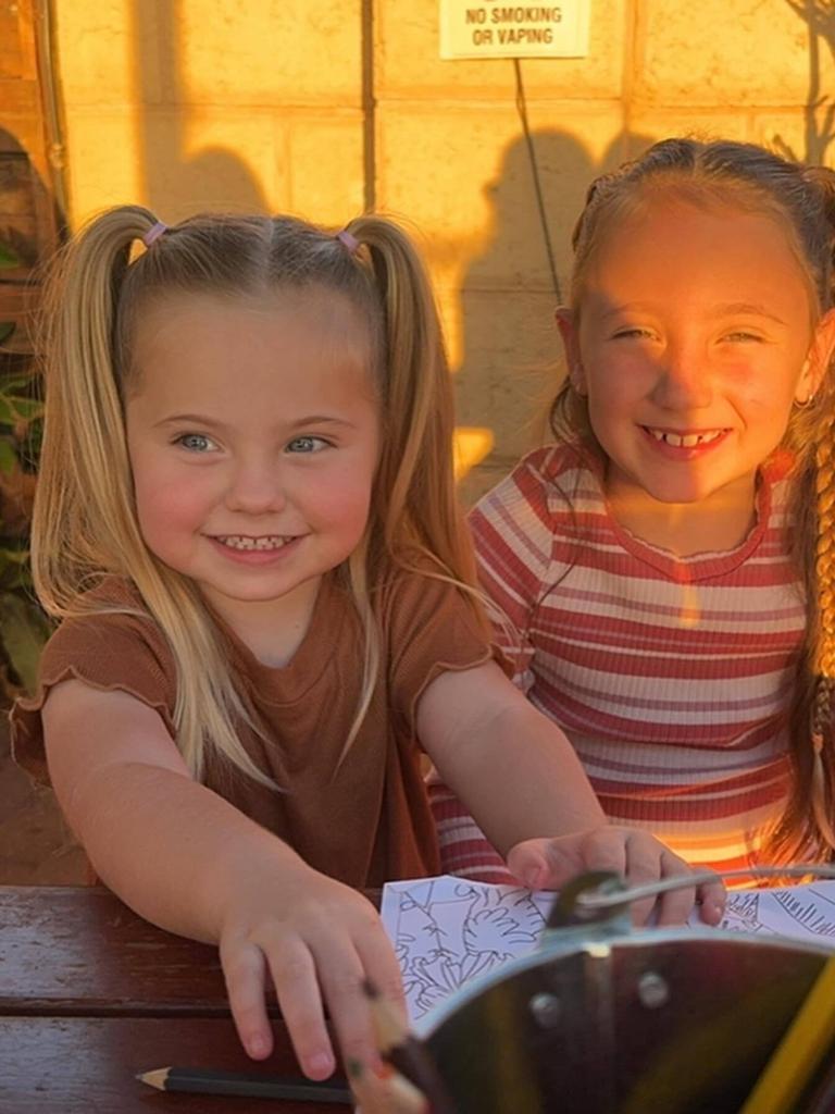 Isla and Cleo all smiles. Picture: Instagram