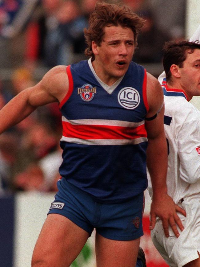 Allen Jakovich in action for Footscray.