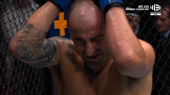 Alexander Volkanovski was distressed after the loss.