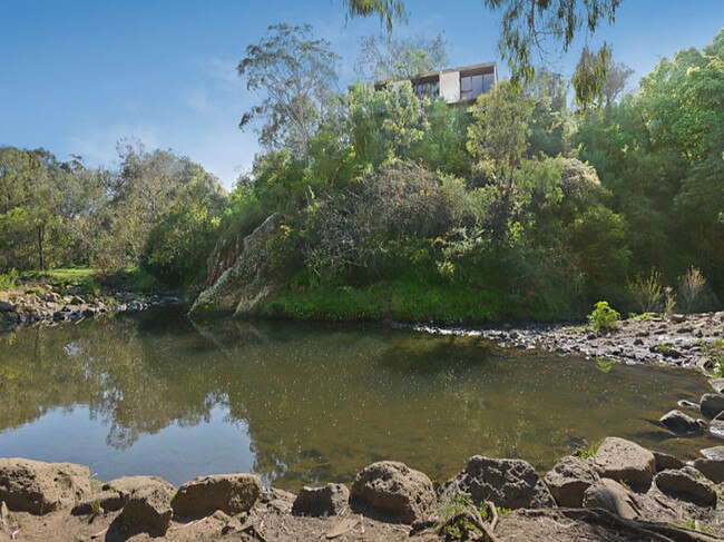 1 Wynstay Crescent, Ivanhoe, was helped to a $2.6 million price tag thanks to its rare cliff-top position above the Darebin Parklands