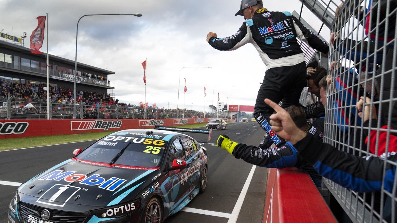 bathurst-1000-starting-grid-2022-holden-ford-brock-trophy-weather