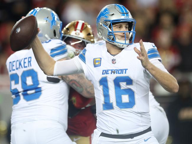 SANTA CLARA, CALIFORNIA - DECEMBER 30: Jared Goff #16 of the Detroit Lions passes the ball against the San Francisco 49ers during the second quarter at Levi's Stadium on December 30, 2024 in Santa Clara, California. (Photo by Ezra Shaw/Getty Images)