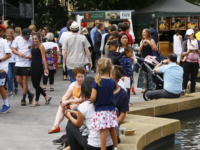 TasWeekend Indulge StreetEats @ Franko.  Pictured at the market on Friday evening is the crowd kept happy by the sights and sounds.PIC: MATT THOMPSON