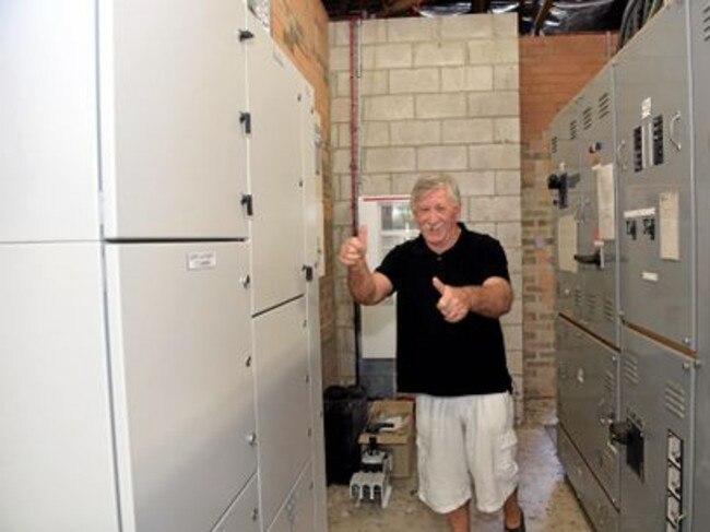 Villa owner Chris Shannon says the President’s Club golf villa owners had bypassed their electricity problem by installing a new system. Picture: Warren Lynam