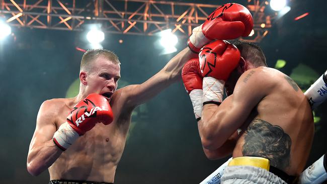 Liam Wilson shows off his long levers in his win over Matias Rueda. Picture: Getty Images