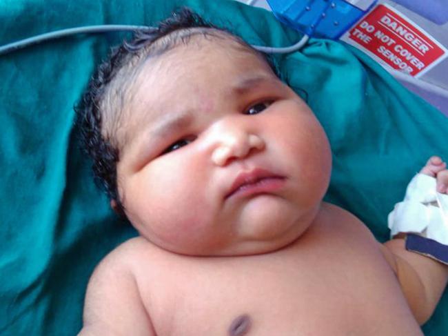 CREDIT: CATERS ONLINE USE ONLY PIC FROM CATERS NEWS - (PICTURED: A newborn baby born weighing 15lbs.) - A mother has given birth to a baby girl weighing a whopping 15lbs - the heaviest female ever born in the world. Nandini, 19, who goes only by her initial name, welcomed her first child, a daughter, by cesarean section on Monday evening at a government-run hospital in Hassan in southern state Karnataka. The average baby is born weighing 7.5lbs - making Nadinis newborn female twice the size. SEE CATERS COPY.