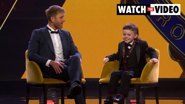 AFL Auskick kid steals the show at Brownlow Medal