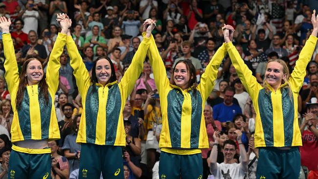 Australia's Lani Pallister (Second from left) celebrates relay gold at Paris in the 4x200m final alongside teammates Mollie O’Callaghan, Brianna Throssell, Ariarne Titmus. Picture: Oli Scarff/AFP