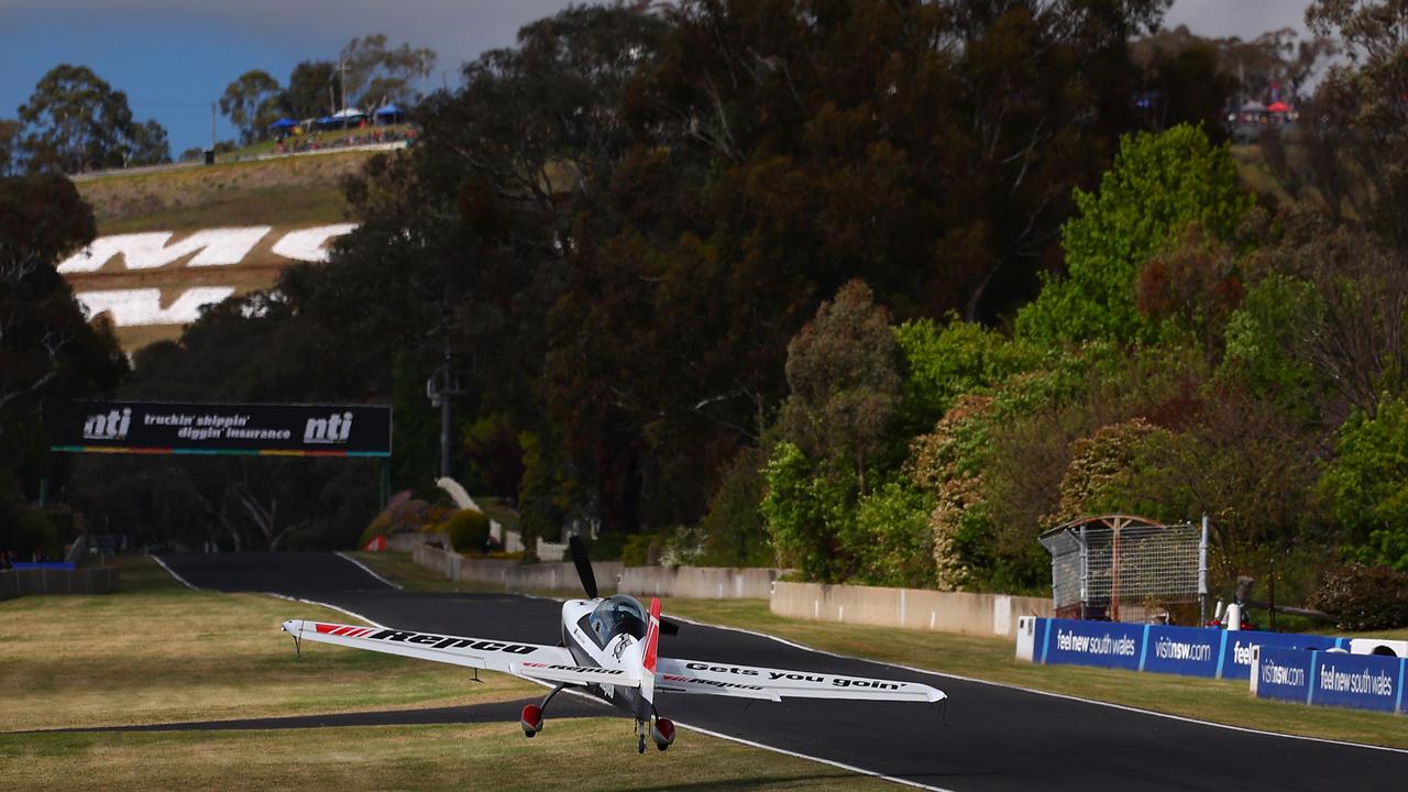 ‘WTF’ Viewers stunned by wild ‘plane crash’ at Bathurst 1000 — Australia’s
