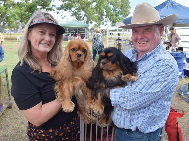 Linda Walsh and Steve Wraith with dogs Tansy and Paige at the Emerald Show on June 2, 2021.