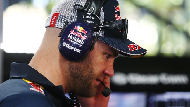 Shane van Gisbergen helped out a mate in need.