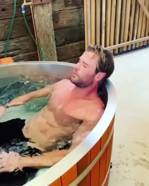 Chris Hemsworth promotes the use of an Odin Ice Bath