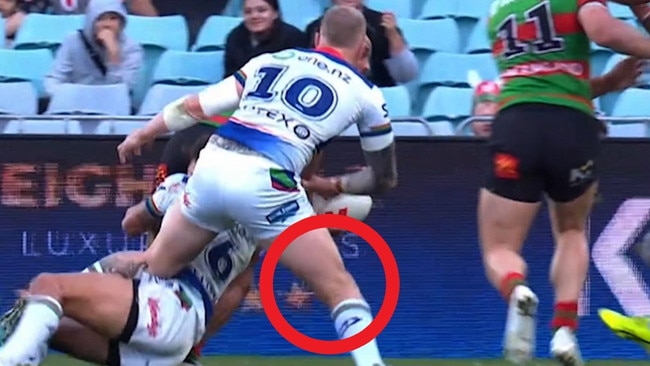 Mitch Barnett suffered a horror knee injury. Image: Kayo