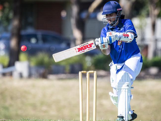 Mt Waverley's Anusha Utturkar, 13, at the creases. Picture: Jake Nowakowski