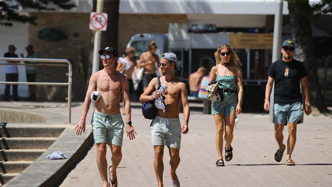 Aussies are expected to flock to the beach this weekend to battle the hot weather. Picture: NCA Newswire / Gaye Gerard