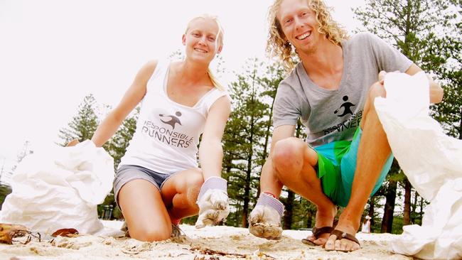 banning / enforcing smoking law and littering in public, picture of Elisha Taylor and Matthew Ross, both from Responsible Runners Gold Coast.