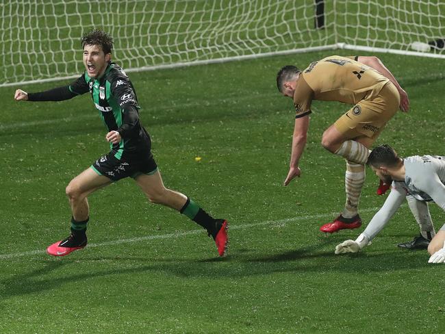 SYDNEY, AUSTRALIA - AUGUST 07: Max Burgess of Western United celebrates after scoring a goal during the round 25 A-League match between Western United and the Western Sydney Wanderers at Netstrata Jubilee Stadium on August 07, 2020 in Sydney, Australia. (Photo by Mark Metcalfe/Getty Images)