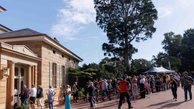 Thousands lined up to get an inside look of Kirribilli House. Picture: NCA NewsWire / David Swift