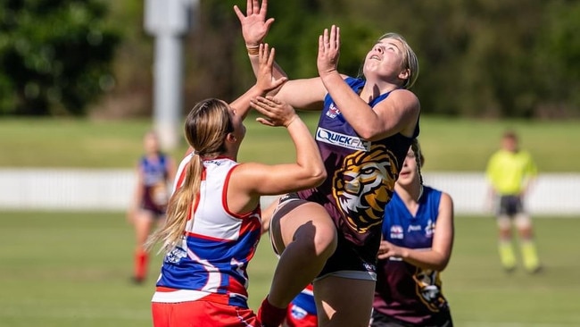 Andy Coleman rucking for the footy for the Wollongong Lions Reds. Picture: Supplied