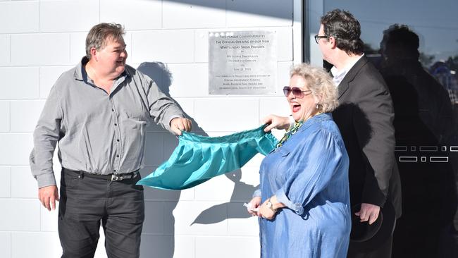 Whitsunday councillor John Collins, Show Whitsunday committee president Donna Rogers, and Dawson MP George Christensen unveiled a plaque honouring those who contributed funds to build the new pavilion. Picture: Kirra Grimes