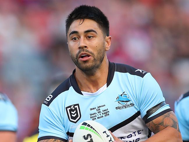 NEWCASTLE, AUSTRALIA - MARCH 15: Shaun Johnson of the Cronulla Sharks runs the ball during round one NRL match between the Newcastle Knights and the Cronulla-Sutherland Sharks at McDonald Jones Stadium on March 15, 2019 in Newcastle, Australia. (Photo by Tony Feder/Getty Images)