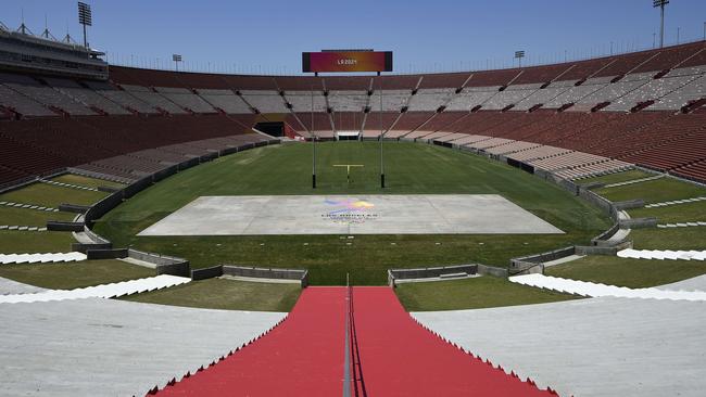 The Los Angeles Memorial Coliseum was considered a the home of the LA Crocodiles.