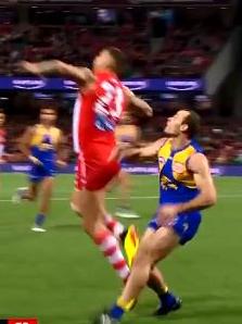 Did Lance Franklin stage for a free kick?