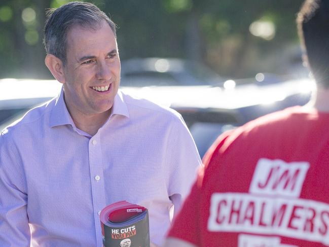 BRISBANE, AUSTRALIA - NewsWire Photos - MAY 03, 2025: Treasurer Jim Chamlers before voting at Springwood Road State School in his electorate of Rankin.Picture: NewsWire / Glenn Campbell