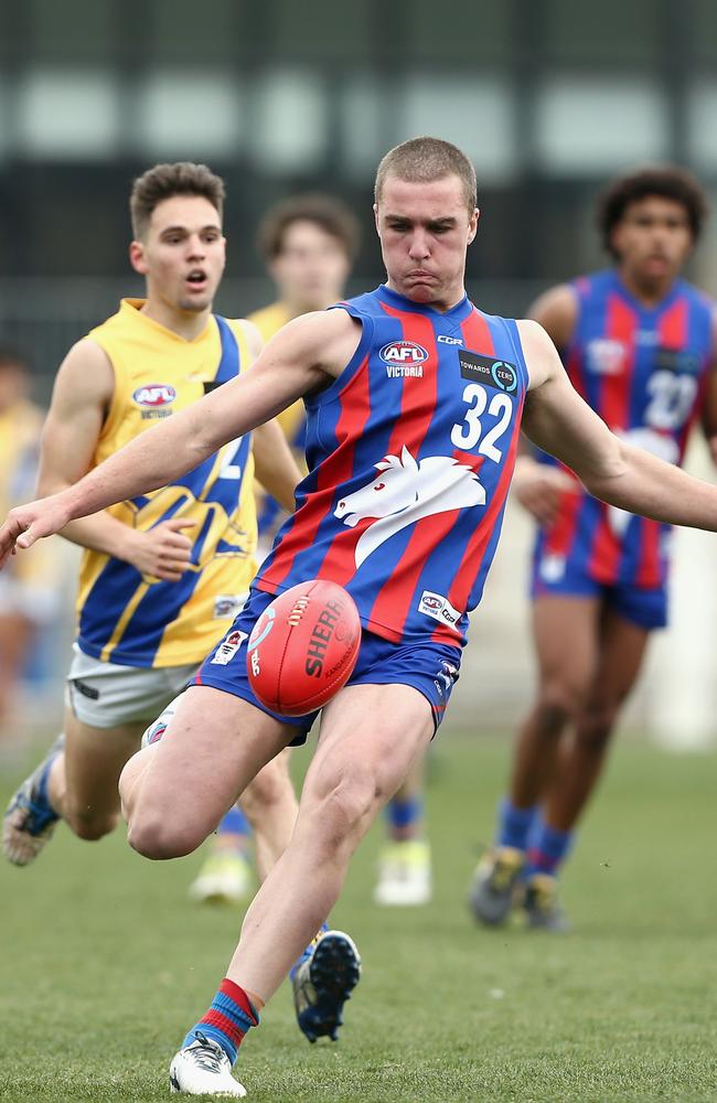 Jack Ross of the Oakleigh Chargers.