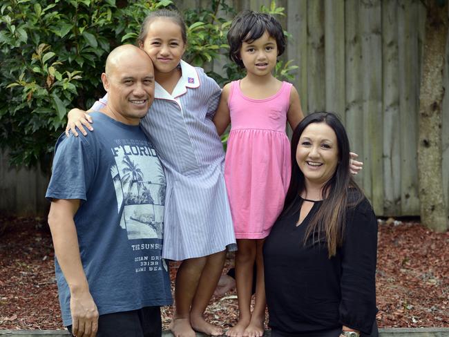 Frenchs Forest sisters are best friends despite differences | Daily ...