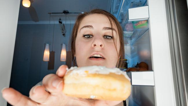 How To Avoid Overeating When Youve Had No Sleep The Courier Mail 