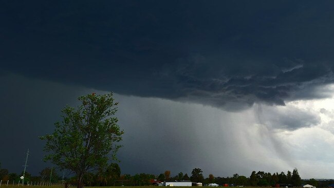 Rain and storms are expected to lash Queensland all week. Photo: Brisbane Weather