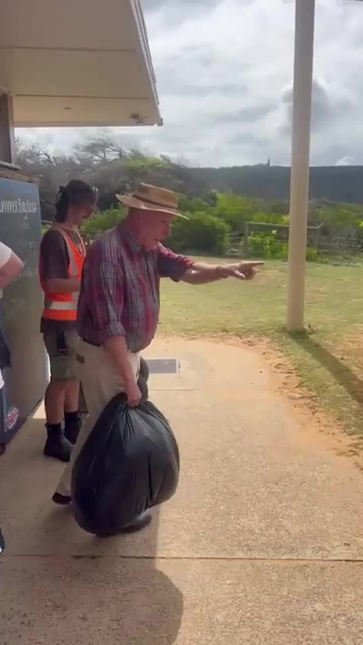 Alf shoos fans off the set of Home and Away