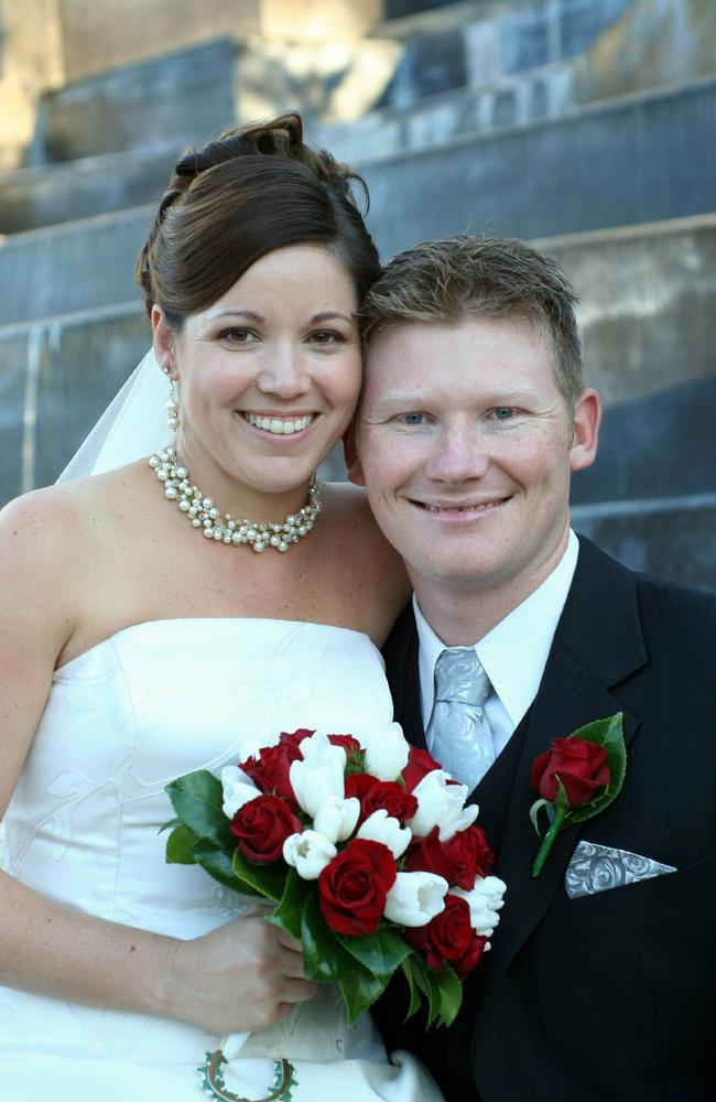 Leanne Wylie 33yrs married Steven Paulsen 26yrs at Ipswich