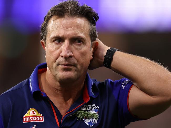 PERTH, AUSTRALIA - APRIL 27: Luke Beveridge, head coach of the Bulldogs looks on during the round seven AFL match between Fremantle Dockers and Western Bulldogs at Optus Stadium, on April 27, 2024, in Perth, Australia. (Photo by Paul Kane/Getty Images)