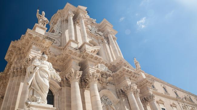 The Sicilian baroque facade of the cathedral of Syracuse.