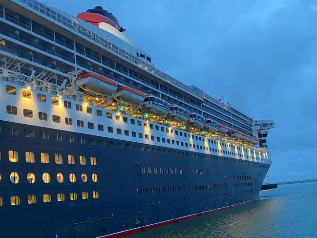 Tourism Minister Joel Bowden has announced $4.1 million has been poured into the NT economy in a single week following the arrival of 10,000 cruise passengers.