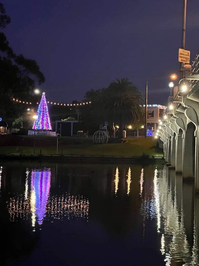 Monash Bridge and Christmas decorations. Picture: Kelli Simmons, Benalla.
