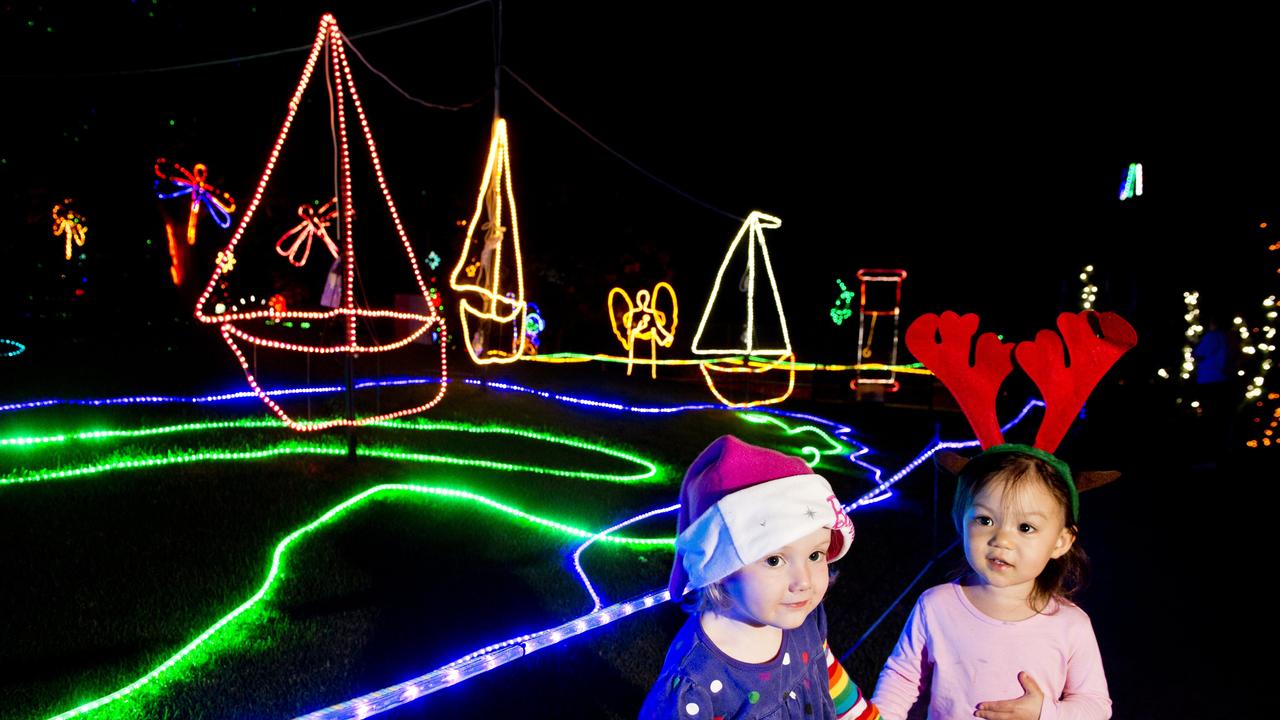 ( From left ) 2 and a half year old cousins Emily Reimers and Jasmine Doyle are in awe of the Christmas Wonderland lights in Queens Park. Saturday, 2nd Dec, 2017.