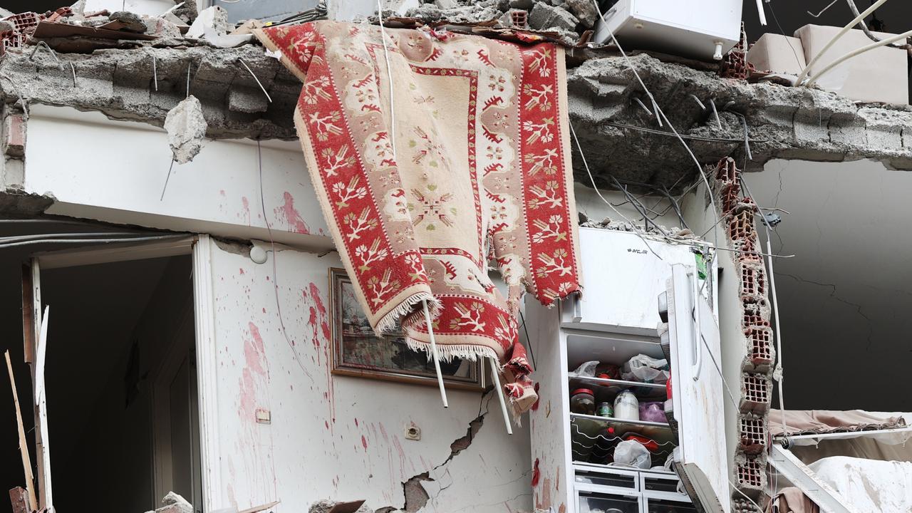 ADANA, TURKIYE - FEBRUARY 06: A view of a damaged building in Adana, Turkiye after 7.7 and 7.6 magnitude earthquakes hits Turkiye's Kahramanmaras, on February 06, 2023. Disaster and Emergency Management Authority (AFAD) of Turkiye said the 7.7 magnitude quake struck at 4.17 a.m. (0117GMT) and was centered in the Pazarcik district and 7.6 magnitude quake struck in Elbistan district in the province of Kahramanmaras in the south of Turkiye. Gaziantep, Sanliurfa, Diyarbakir, Adana, Adiyaman, Malatya, Osmaniye, Hatay, and Kilis provinces are heavily affected by the earthquakes. (Photo by Oguz Yeter/Anadolu Agency via Getty Images)